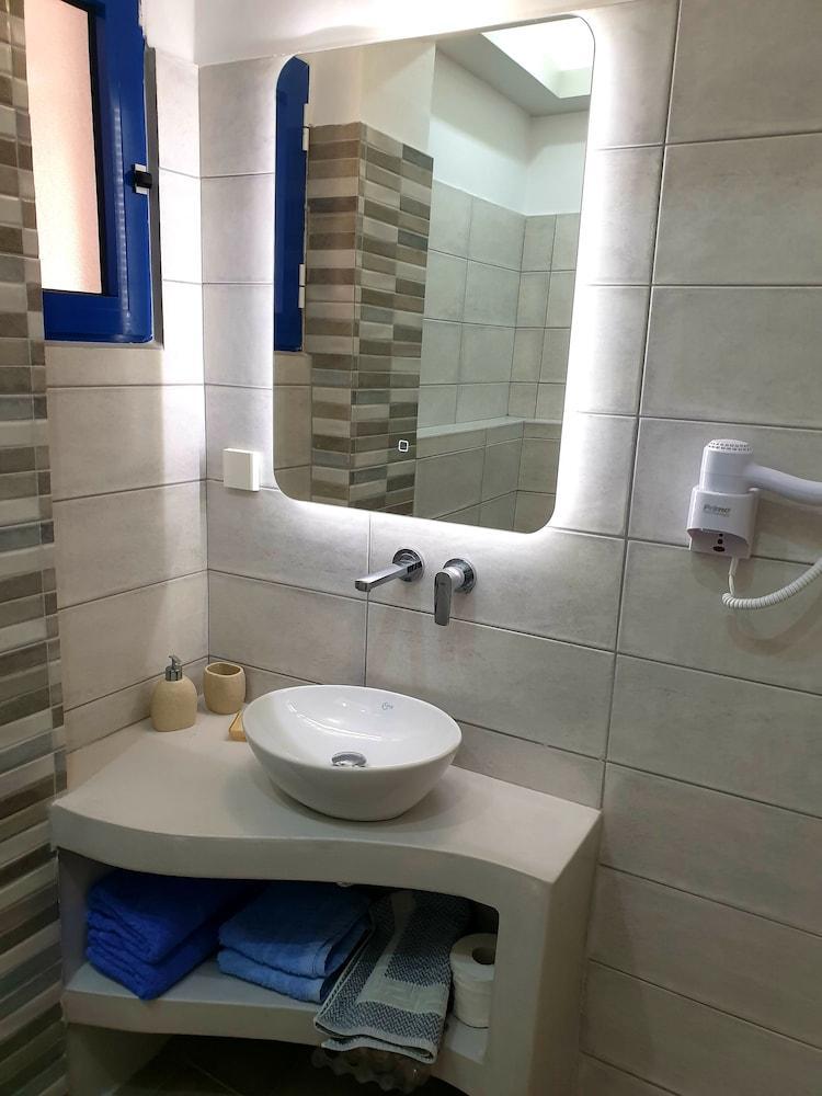 Arapiou Aparthotel 3*