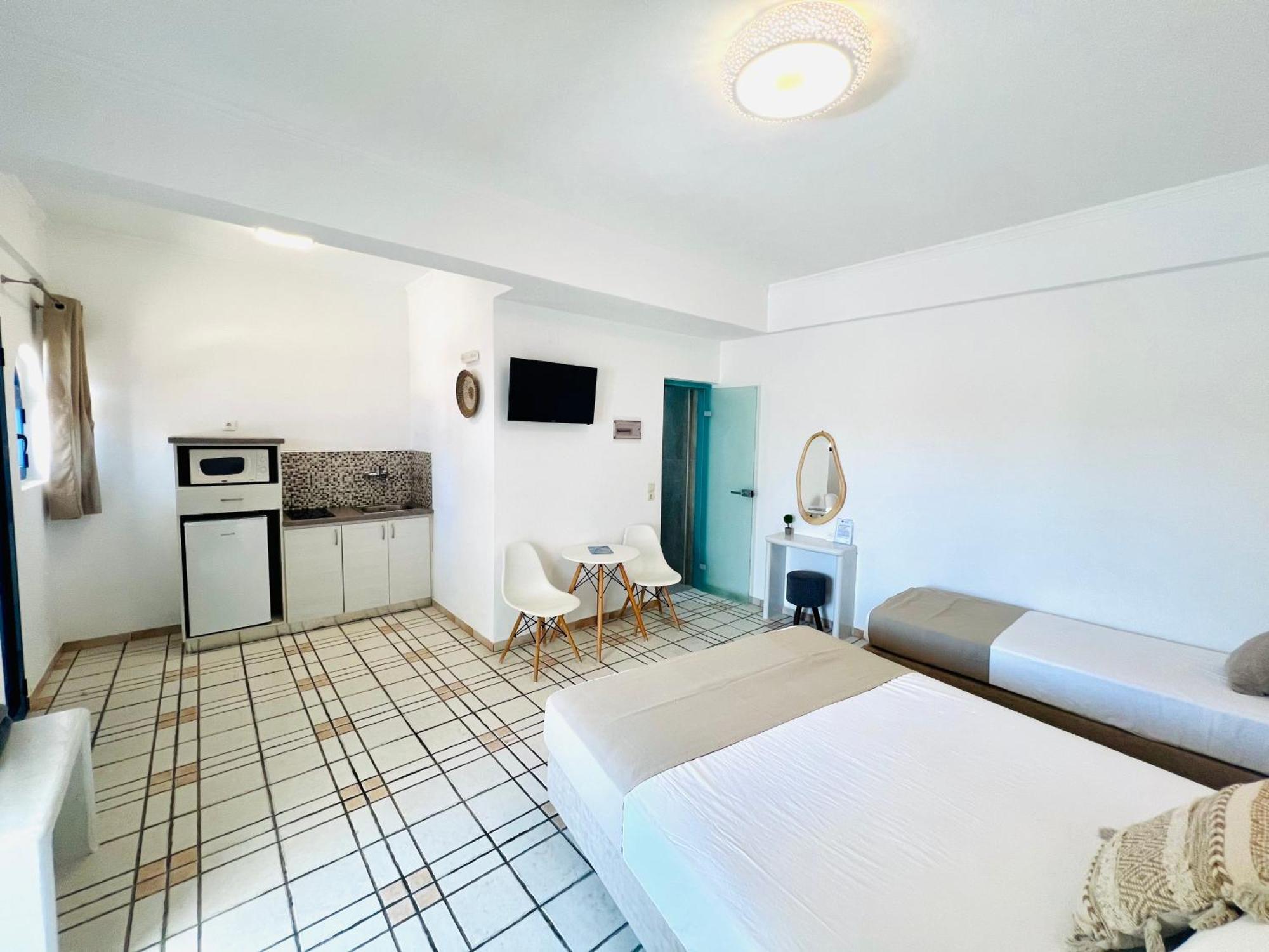 Arapiou 公寓式飯店 Perivolos (Santorini)