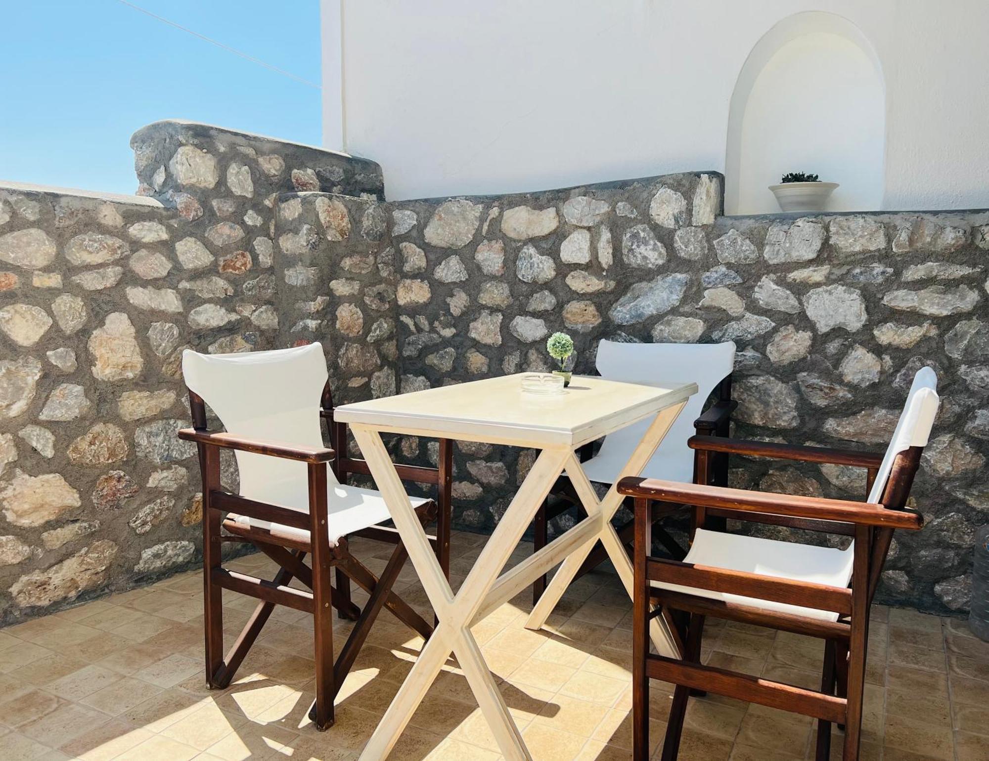 Arapiou Hotel apartamentowy Perivolos