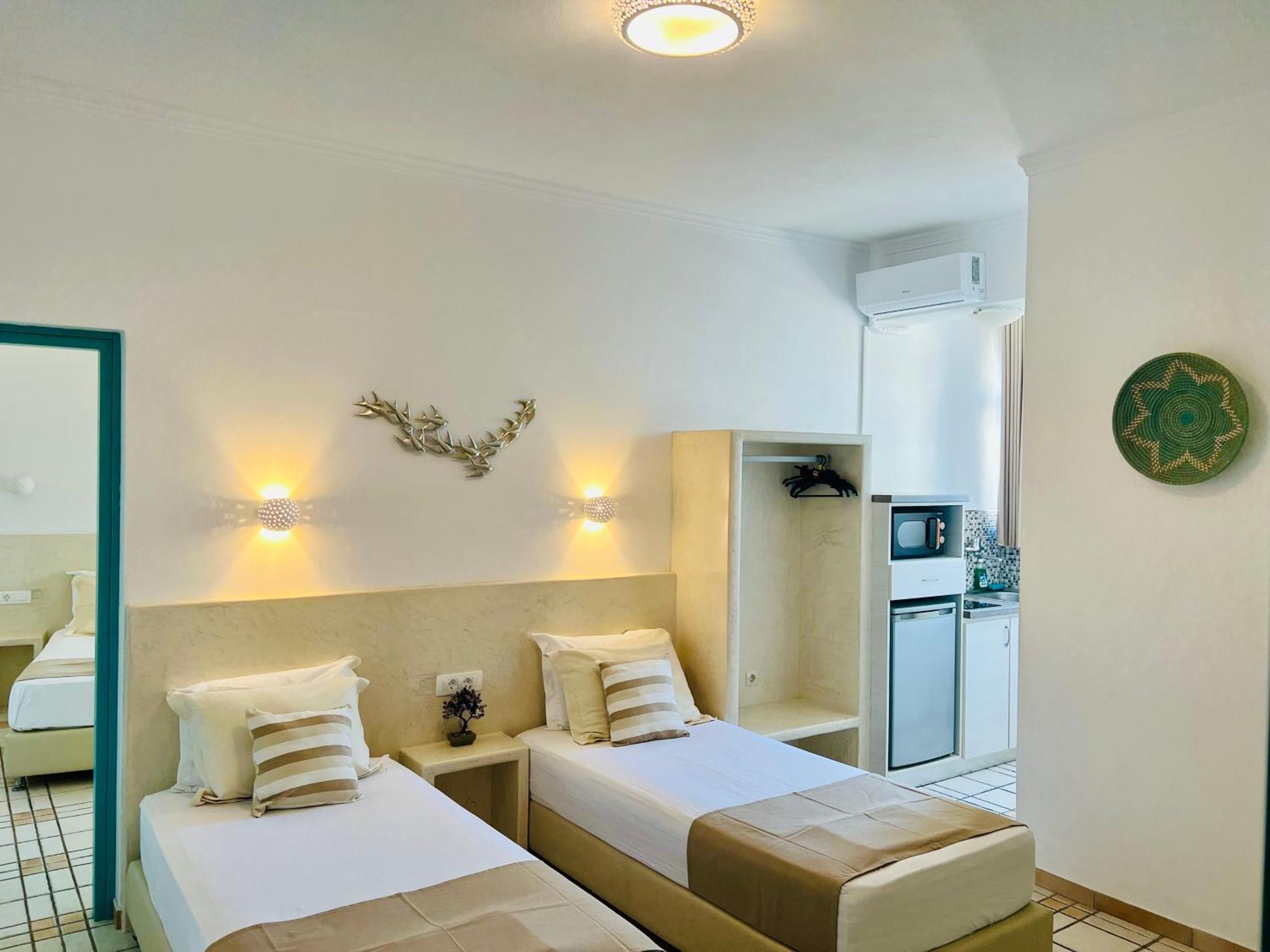 Arapiou 3* Perivolos